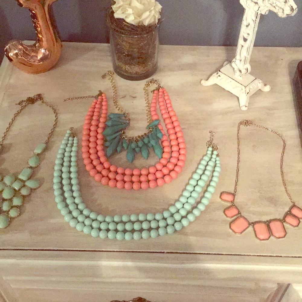 Lot of 5 colorful chunky necklaces